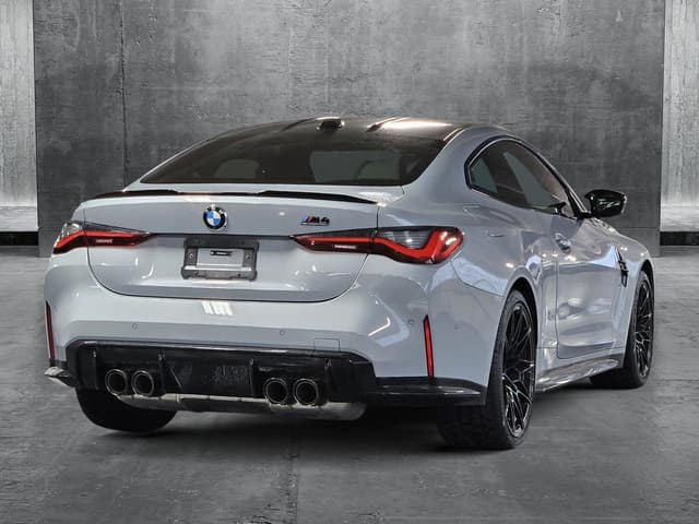 BMW M4 view 2